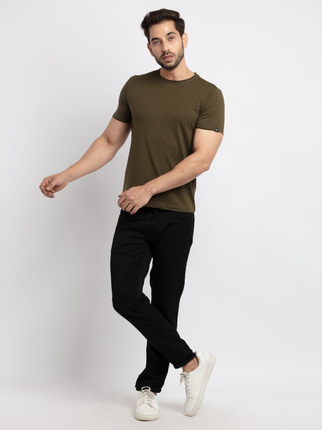 Mens Basic Taperd Fit Round Neck T-Shirt