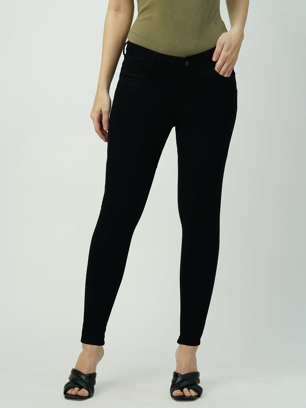 WOMEN MID-RISE SCULPT FIT JEANS