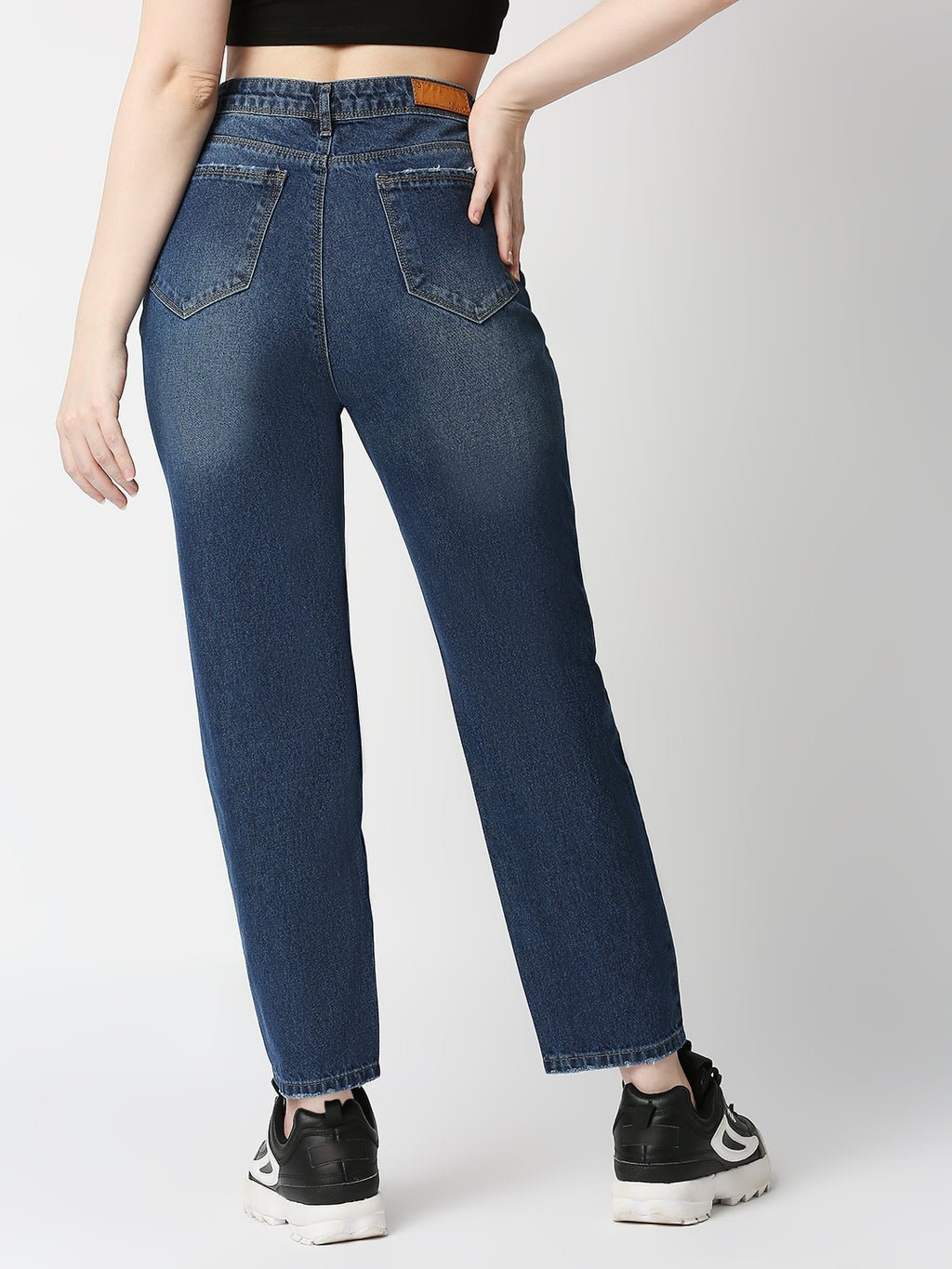 WOMEN HIGH-RISE MOM FIT JEANS